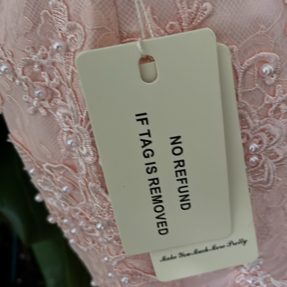 Peach colored dress - Picture 6 of 13
